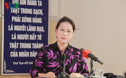 Chủ tịch Quốc hội Nguyễn Thị Kim Ngân trong buổi tiếp xúc các cử tri phường Tân Phú, quận Cái Răng, TP Cần Thơ.