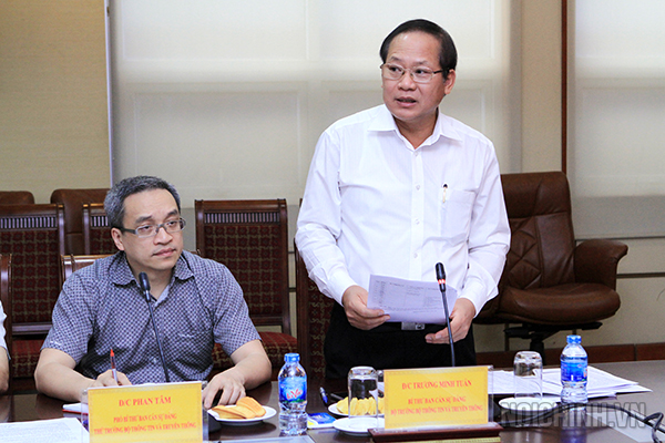 Đồng chí Trương Minh Tuấn, Ủy viên Trung ương Đảng, Bí thư Ban Cán sự đảng Bộ Thông tin và Truyền thông phát biểu tại Hội nghị