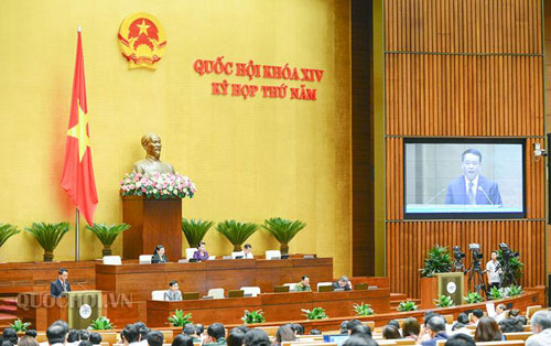 Ðại biểu Quốc hội tỉnh Quảng Ninh phát biểu ý kiến thảo luận tại hội trường