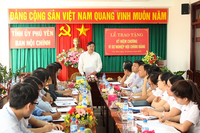 Đồng chí Phạm Gia Túc, Phó trưởng Ban Nội chính Trung ương thăm, làm việc với tập thể cán bộ, công chức Ban Nội chính Tỉnh ủy Phú Yên (tháng 4/2018)
