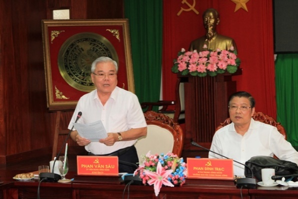 Đồng chí Phan Văn Sáu, Ủy viên Trung ương Đảng, Bí thư Tỉnh ủy Sóc Trăng phát biểu tại buổi làm việc