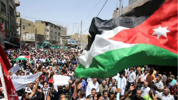 Người dân Jordan biểu tình tại Thủ đô Amman 