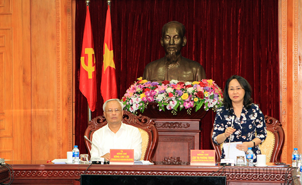 Đồng chí Lâm Thị Phương Thanh, Ủy viên Trung ương Đảng, Bí thư Tỉnh ủy Lạng Sơn phát biểu tại buổi làm việc