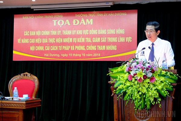 Đồng chí Võ Văn Dũng, Ủy viên Trung ương Đảng, Phó Trưởng ban Thường trực Ban Nội chính Trung ương phát biểu tại buổi Tọa đàm