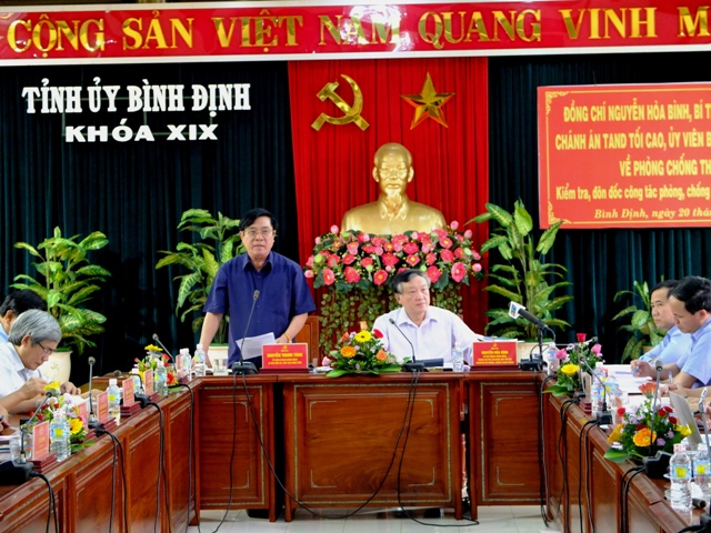 Đồng chí Nguyễn Thanh Tùng, Ủy viên Trung ương Đảng, Bí thư Tỉnh ủy, Chủ tịch Hội đồng nhân dân tỉnh phát biểu