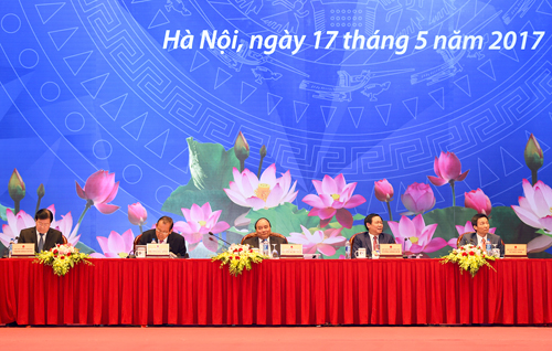 Thủ tướng Nguyễn Xuân Phúc chủ trì Hội nghị Thủ tướng Chính phủ với doanh nghiệp năm 2017