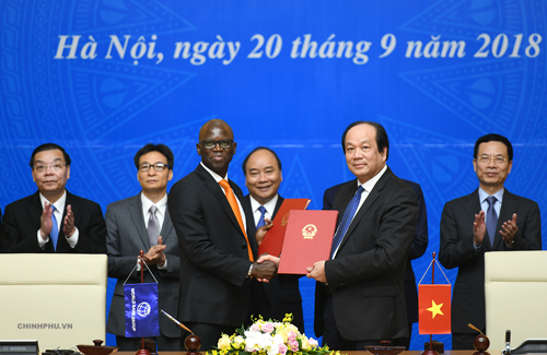 Lễ ký kết thỏa thuận hợp tác trong lĩnh vực Chính phủ điện tử giữa Văn phòng Chính phủ với Ngân hàng Thế giới tại Việt Nam