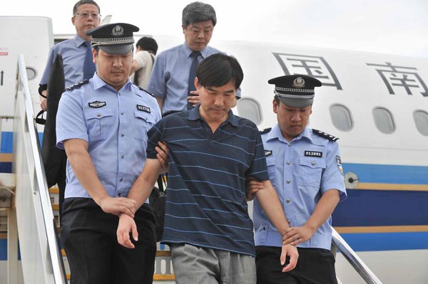 Một quan chức tham nhũng bị dẫn độ từ nước ngoài về Trung Quốc