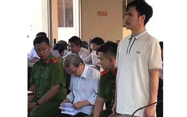 Bị cáo Trần Thanh Hậu, nguyên Kế toán trưởng Công ty XSKT Bạc Liêu khai trước tòa 