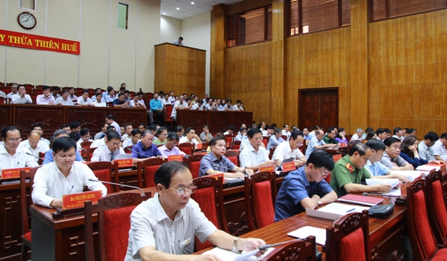 Các đại biểu tham dự Hội nghị Tỉnh ủy Thừa Thiên Huế