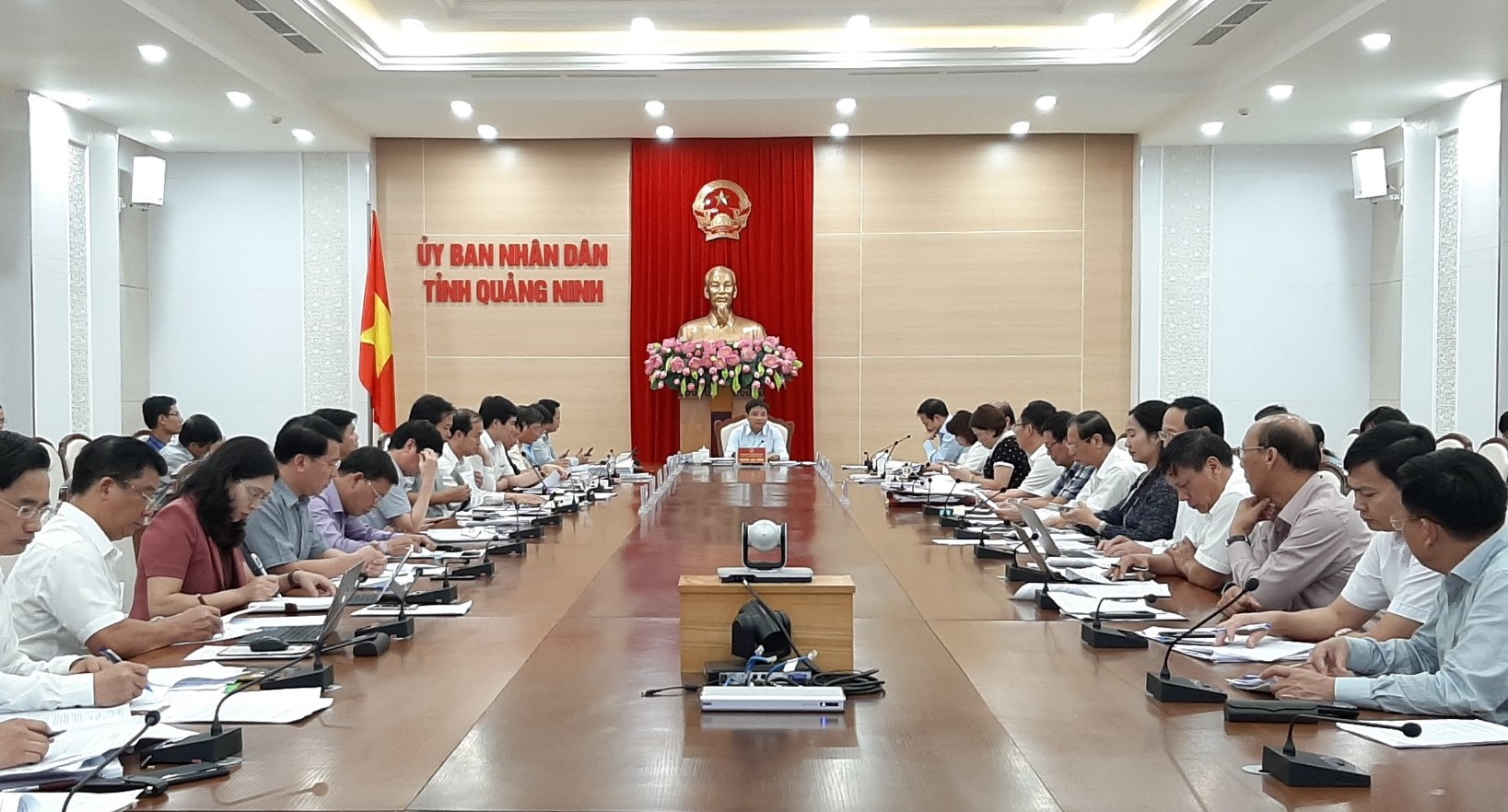Một cuộc họp của Ban Cán sự Đảng và Thường trực UBND tỉnh Quảng Ninh