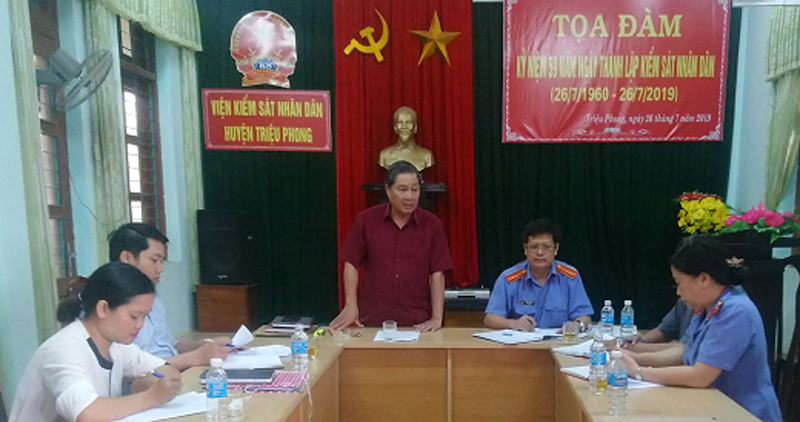 Đồng chí Phan Công Bình, Phó trưởng Ban Nội chính Tỉnh ủy Quảng Trị phát biểu tại buổi làm việc