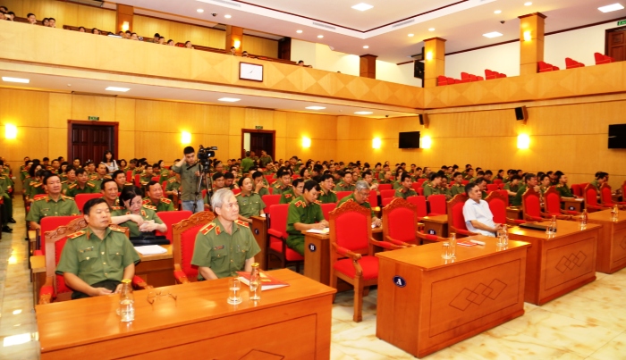 Các đại biểu dự Hội nghị thông báo nhanh kết quả Hội nghị lần thứ 11 Ban Chấp hành Trung ương Đảng khóa XII Bộ Công an