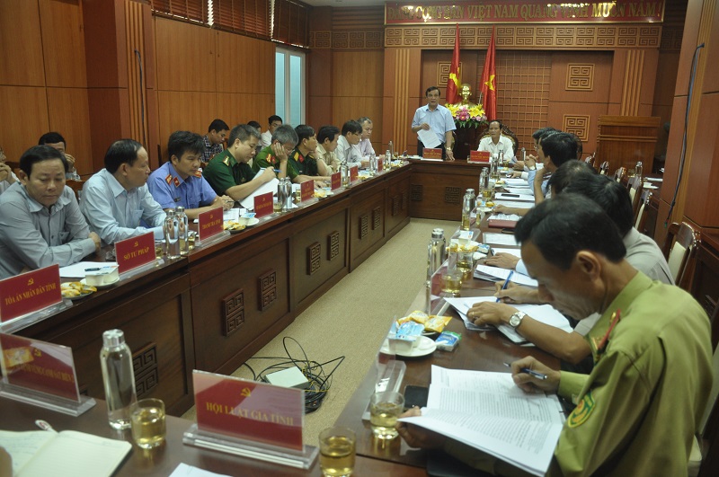 Một cuộc họp giao ban lãnh đạo các cơ quan nội chính tỉnh Quảng Nam