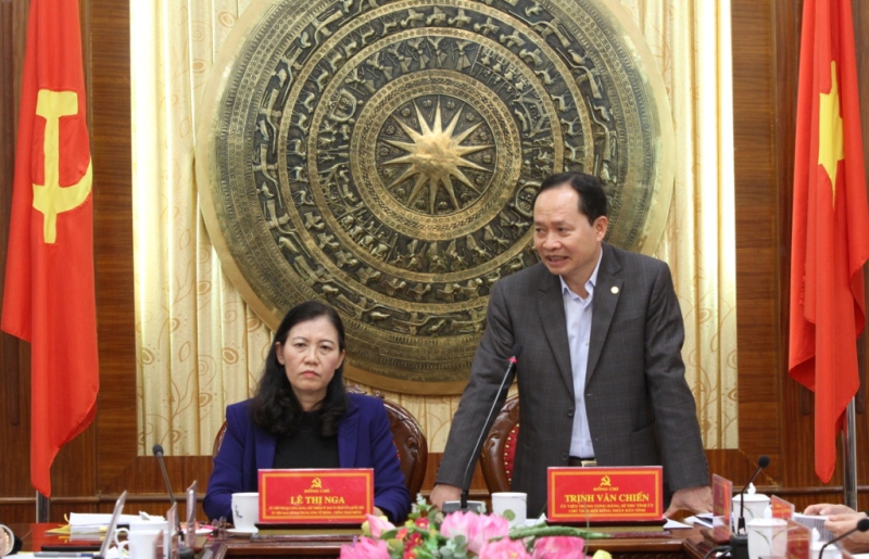 Đồng chí Trịnh Văn Chiến, Ủy viên Trung ương Đảng, Bí thư Tỉnh ủy, Chủ tịch HĐND tỉnh Thanh Hóa phát biểu tại Hội nghị