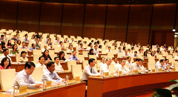 Các đại biểu tham dự Hội nghị toàn quốc sơ kết 3 năm thực hiện Chỉ thị 05-CT/TW của Bộ Chính trị (khóa XII) về “Đẩy mạnh học tập và làm theo tư tưởng, đạo đức, phong cách Hồ Chí Minh”