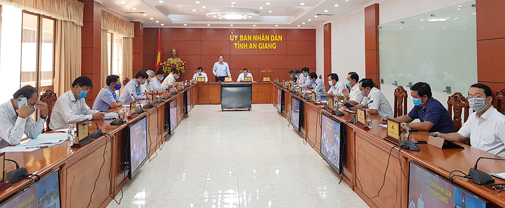 Một cuộc họp của Ủy ban nhân dân tỉnh An Giang