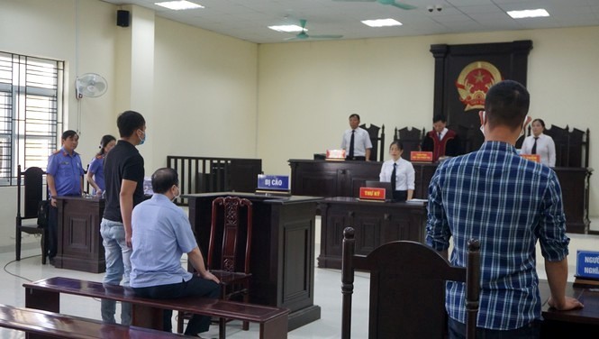 Phiên tòa xét xử sơ thẩm bị cáo Nguyễn Chí Phương, nguyên Trưởng Công an thành phố Thanh Hóa về tội “Nhận hối lộ” (tháng 5/2020)