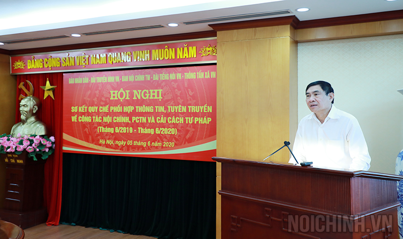  Đồng chí Trần Quốc Cường, Ủy viên Trung ương Đảng, Phó trưởng Ban Nội chính Trung ương phát biểu tại Hội nghị