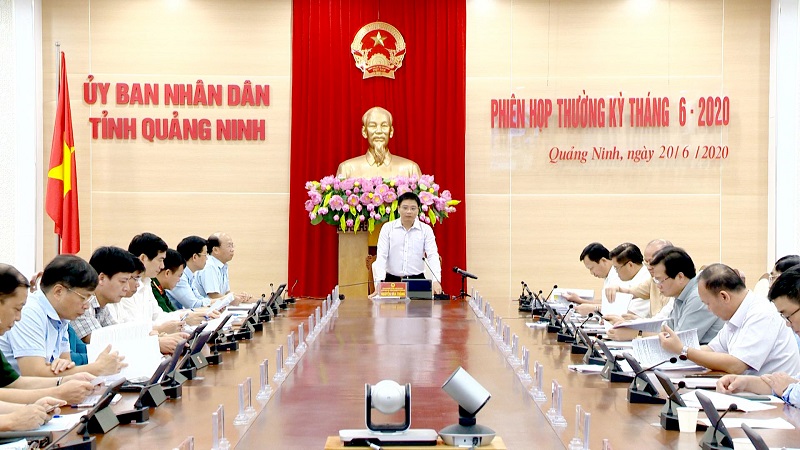 Một cuộc họp của Ủy ban nhân dân tỉnh Quảng Ninh