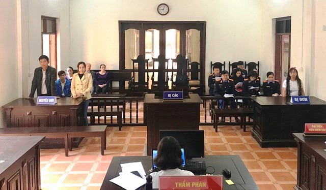Viện Kiểm sát nhân dân huyện Tiên Du, tỉnh Bắc Ninh phối hợp với Tòa án cùng cấp tổ chức phiên tòa rút kinh nghiệm vụ án “Tranh chấp hôn nhân và gia đình” theo tinh thần cải cách tư pháp (tháng 01/2020)