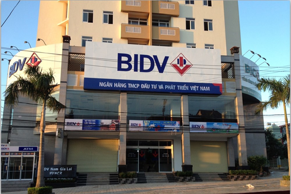 Tòa án nhân dân thành phố Hà Nội đã ra quyết định trả hồ sơ để điều tra bổ sung vụ án xảy ra tại Ngân hàng BIDV