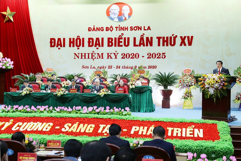 Đồng chí Phan Đình Trạc, Bí thư Trung ương Đảng, Trưởng Ban Nội chính Trung ương phát biểu chỉ đạo Đại hội 