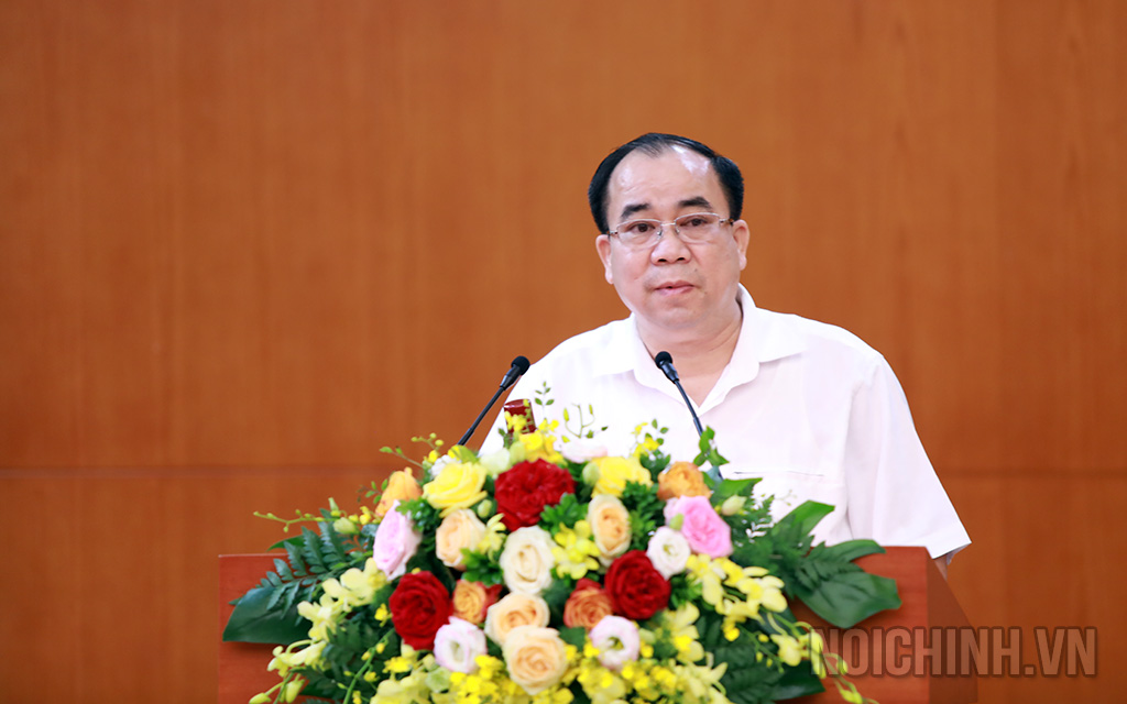 Đồng chí Trần Đức Phong, Vụ trưởng thuộc Vụ Cải các tư pháp