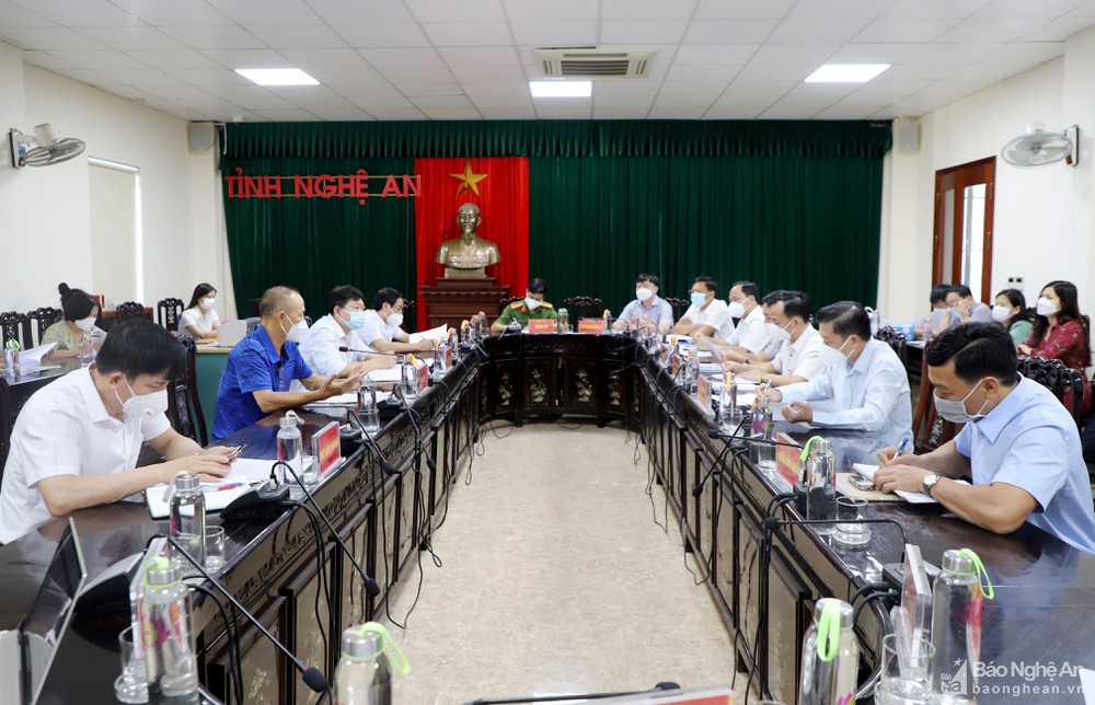 Quanh cảnh phiên tiếp công dân định kỳ của lãnh đạo tỉnh Nghệ An (Nguồn baonghean.vn)