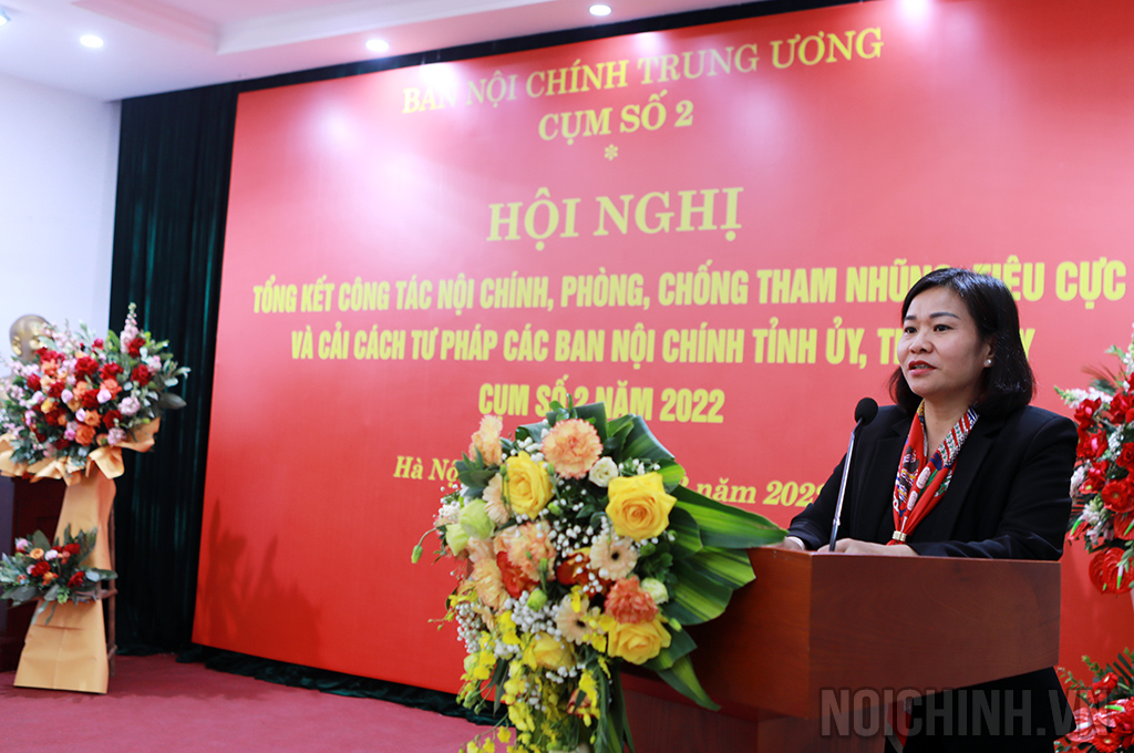 Đồng chí Nguyễn Thị Tuyến, Ủy viên Trung ương Đảng, Phó Bí thư Thường trực Thành ủy Hà Nội phát biểu chào mừng Hội nghị