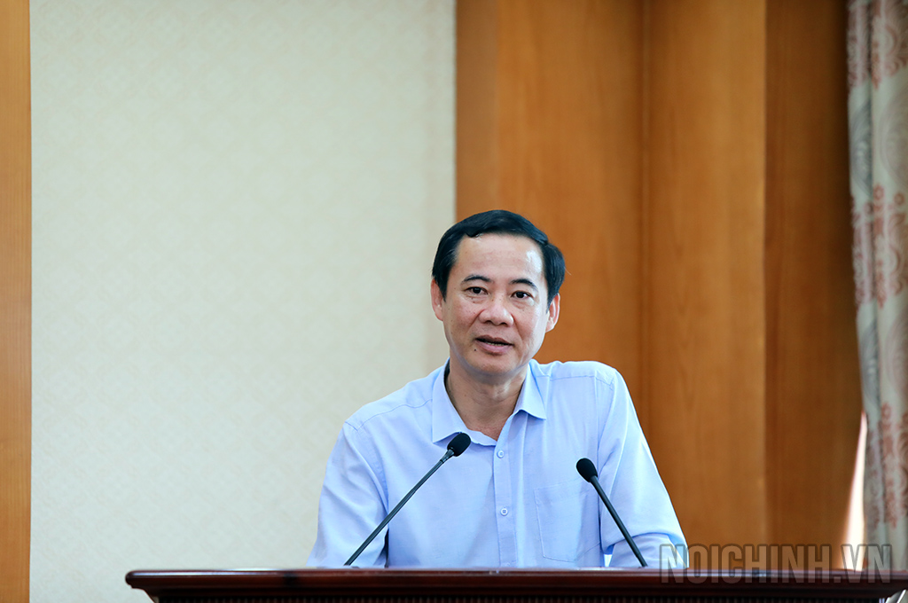 Đồng chí Nguyễn Thái Học, Phó Trưởng Ban Nội chính Trung ương phát biểu giao nhiệm vụ