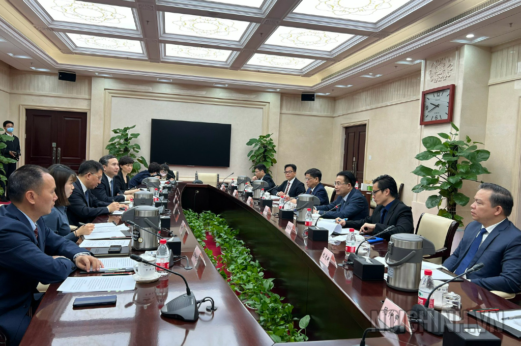 Đồng chí Nguyễn Văn Yên, Phó Trưởng Ban Nội chính Trung ương cùng Đoàn công tác làm việc với Ủy ban Kiểm tra Kỷ luật Trung ương - Ủy ban Giám sát Quốc gia Đảng Cộng sản Trung Quốc