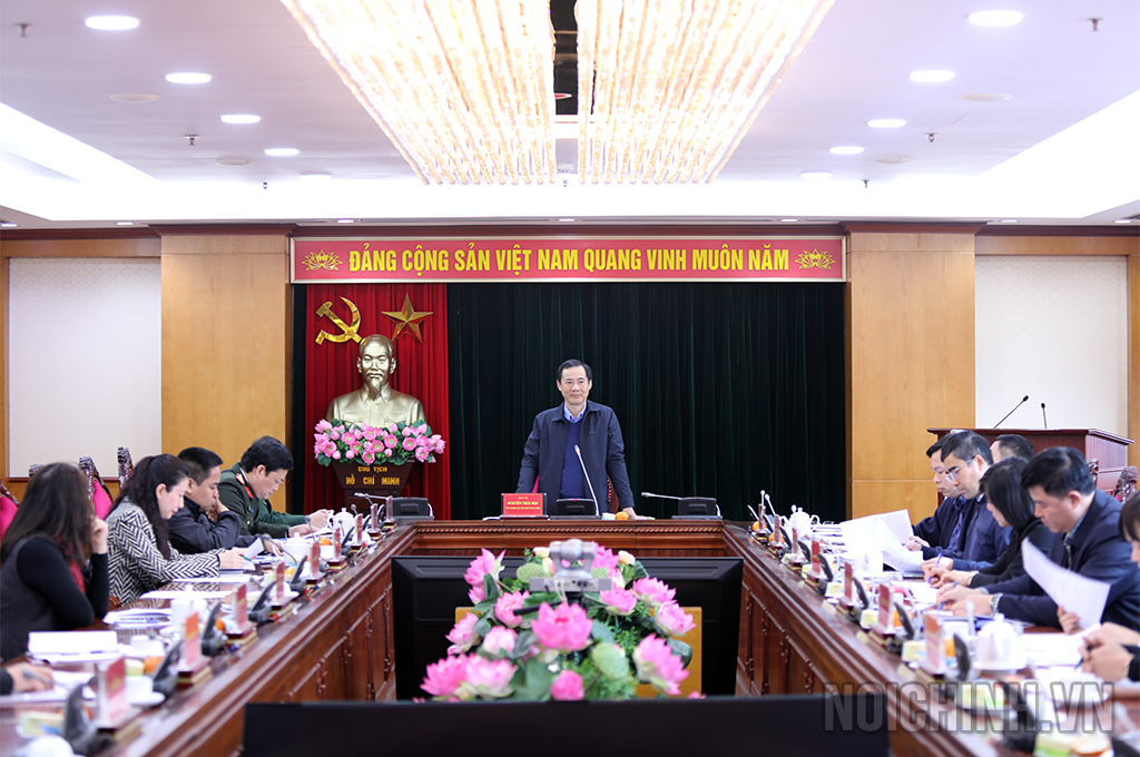 Đồng chí Nguyễn Thái Học, Phó Trưởng Ban Nội chính Trung ương phát biểu tại Hội nghị