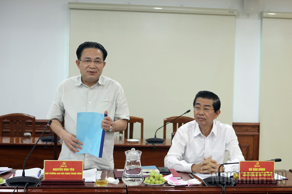 Đồng chí Nguyễn Văn Yên, Phó Trưởng Ban Nội chính Trung ương phát biểu tại Hội nghị