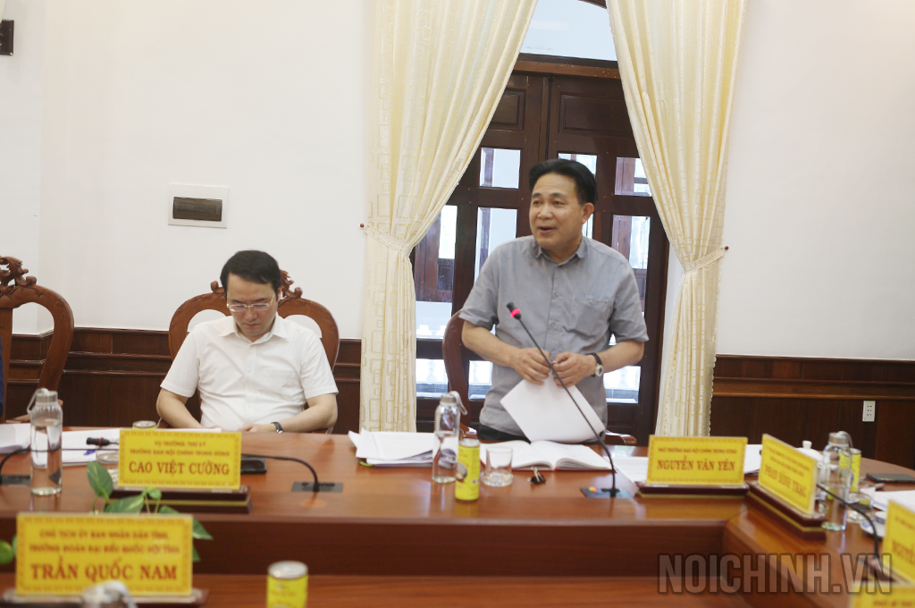Đồng chí Nguyễn Văn Yên, Phó Trưởng Ban Nội chính Trung ương phát biểu tại buổi làm việc