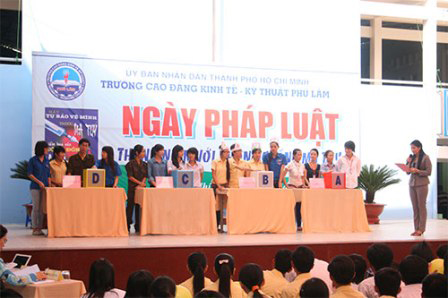 Ngày Pháp luật Việt Nam được tổ chức dưới nhiều hình thức đa dạng