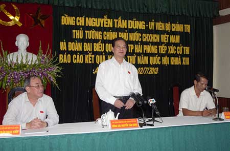 Thủ tướng Nguyễn Tấn Dũng tại buổi tiếp xúc cử tri huyện An Dương