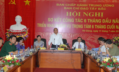 Phó Thủ tướng Nguyễn Xuân Phúc chủ trì Hội nghị 
