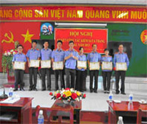 Viện kiểm sát nhân dân tỉnh Kiên Giang sơ kết công tác 6 tháng đầu năm 2013