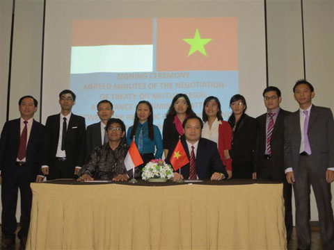 Đoàn đàm phán liên ngành của Việt Nam về Hiệp định tương trợ tư pháp về hình sự đàm phán tại In-đô-nê-xi-a (tháng 9-2012)