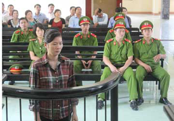 Bị cáo Nguyễn Thị Lệ Đông tại phiên tòa