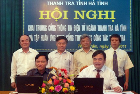 Lãnh đạo Thanh tra Hà Tĩnh tại lễ khai trương Cổng Thông tin điện tử