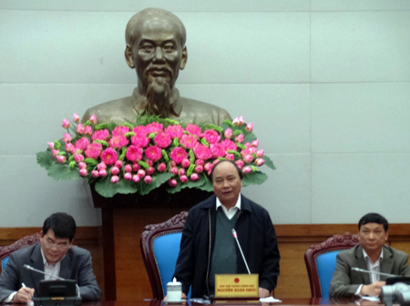 Phó Thủ tướng Nguyễn Xuân Phúc phát biểu tại cuộc họp