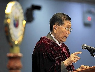 Thượng nghị sĩ  Juan Ponce Enrile