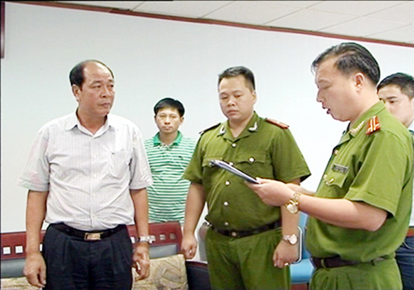 Công an tỉnh Quảng Ninh tống đạt quyết định bắt tạm giam Phó Tổng Giám đốc Vinalines