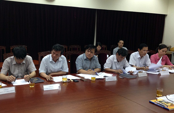 Lãnh đạo Hội đồng nhân dân và đại diện các cơ quan, đơn vị Thành phố Hà Nội tham dự buổi tiếp công dân hàng tháng