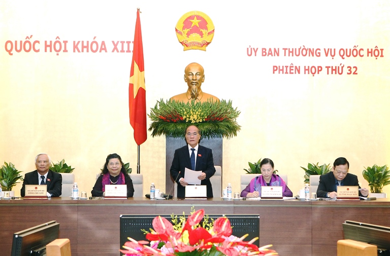 Chủ tịch Quốc hội Nguyễn Sinh Hùng phát biểu tại Phiên họp