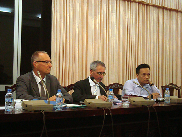 Các đại biểu dự Tọa đàm