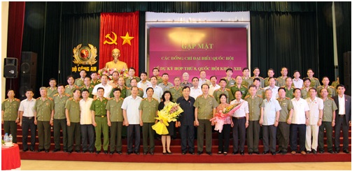 Bộ trưởng Trần Đại Quang cùng các đại biểu tại buổi gặp mặt.