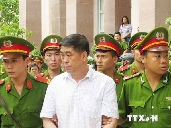 Bị cáo Trần Hải Sơn bị dẫn giải đến phiên xét xử